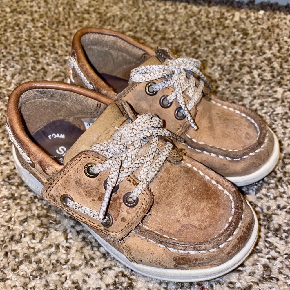 Toddler boy sperrys